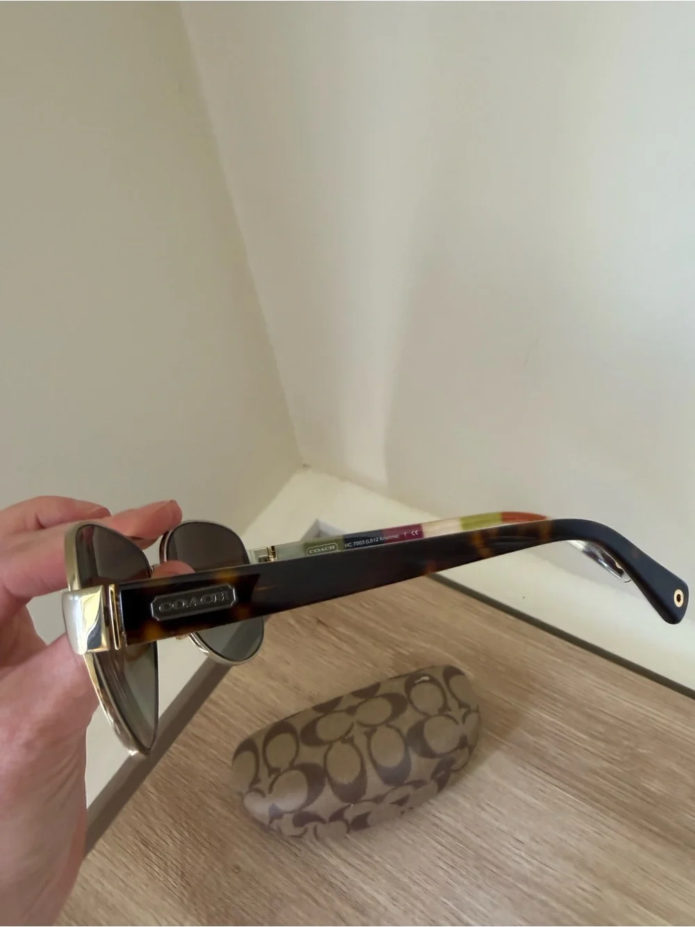 Aviator Sunglasses with Brown Lenses and Gold Frame